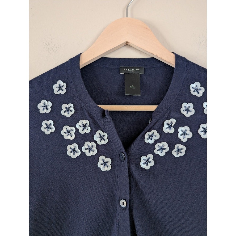 Ann Taylor Factory Womens Cardigan Sweater Small Floral Beaded Feminine Spring